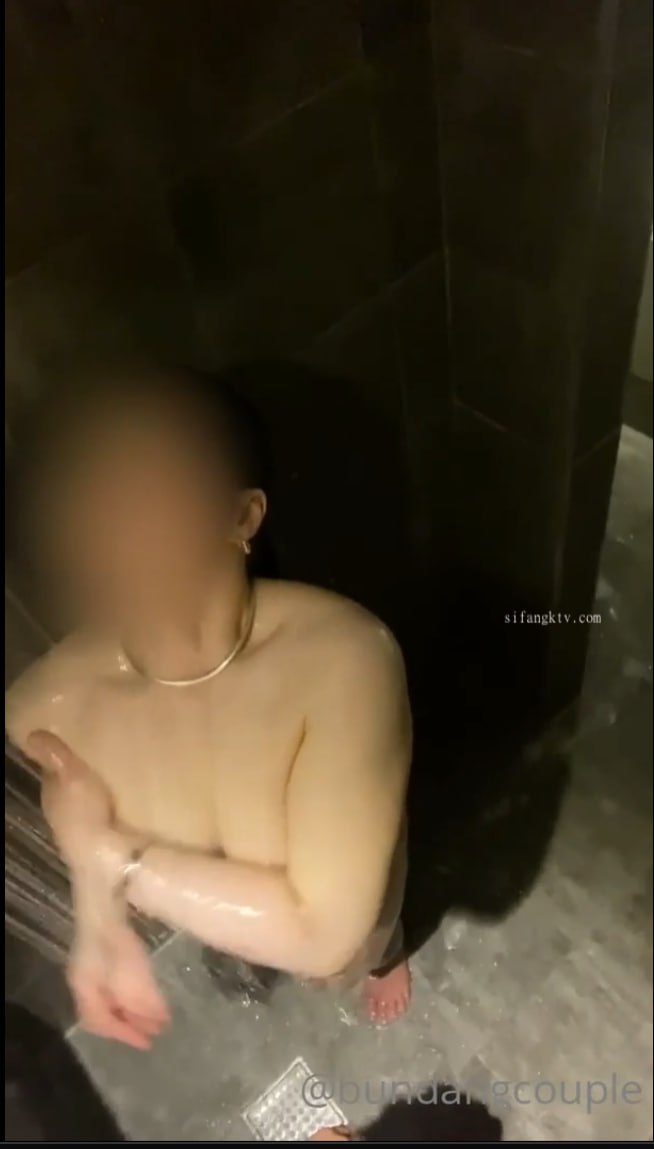 国产AV 果冻传媒 空姐喘息 性感高挑的寂寞空姐 玛丽莲